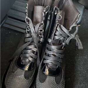 Rabbin COMMANDER
BOOTS / DOLLSKILL